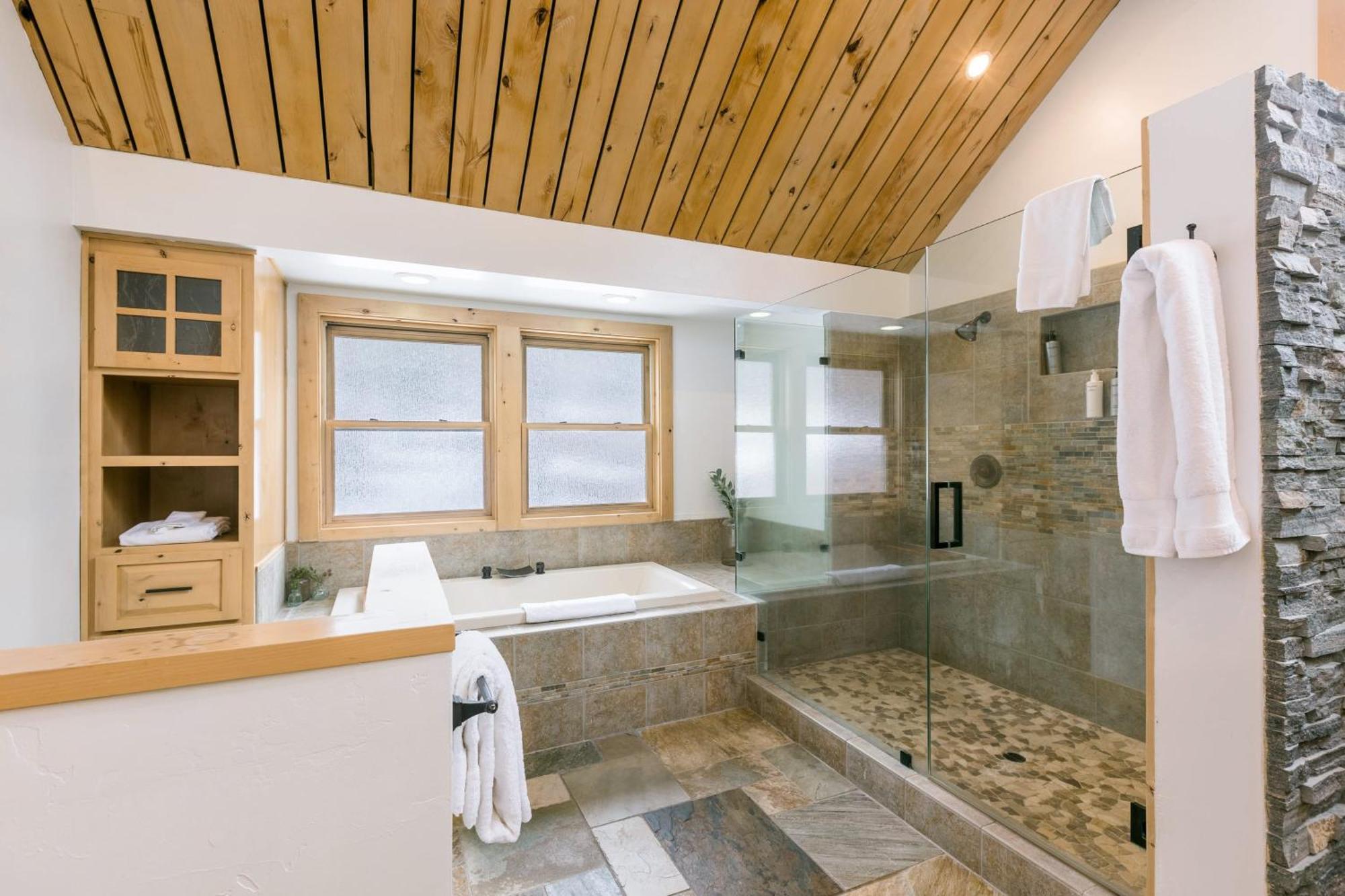 Coyote Moon By Avantstay Cabin Wsauna Mins From Dt Truckee Northstar Luaran gambar