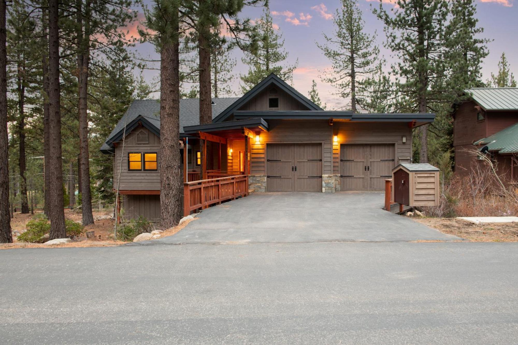 Coyote Moon By Avantstay Cabin Wsauna Mins From Dt Truckee Northstar Luaran gambar