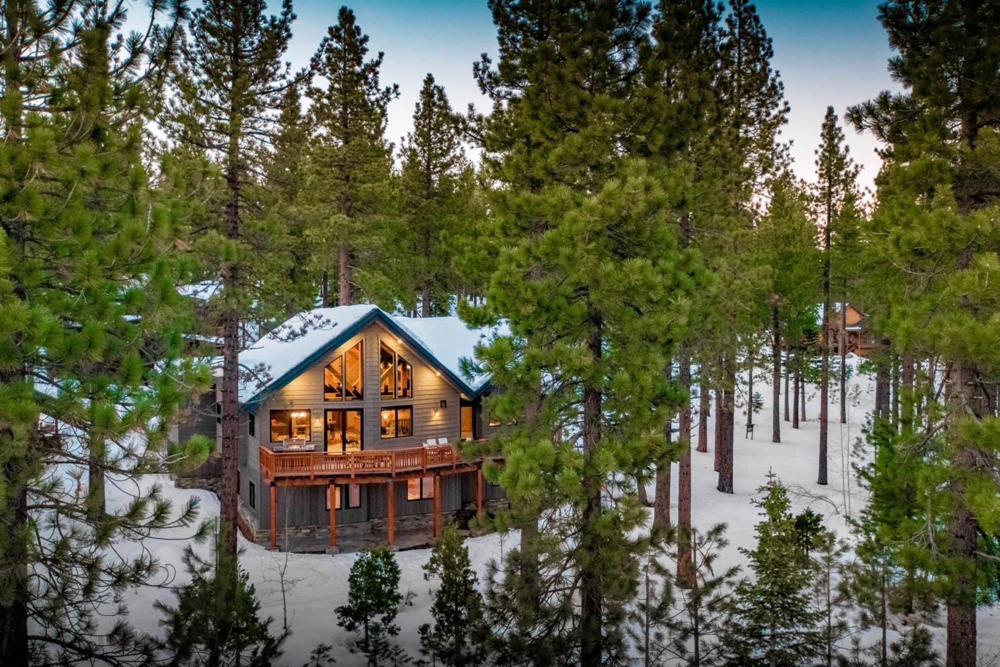Coyote Moon By Avantstay Cabin Wsauna Mins From Dt Truckee Northstar Luaran gambar