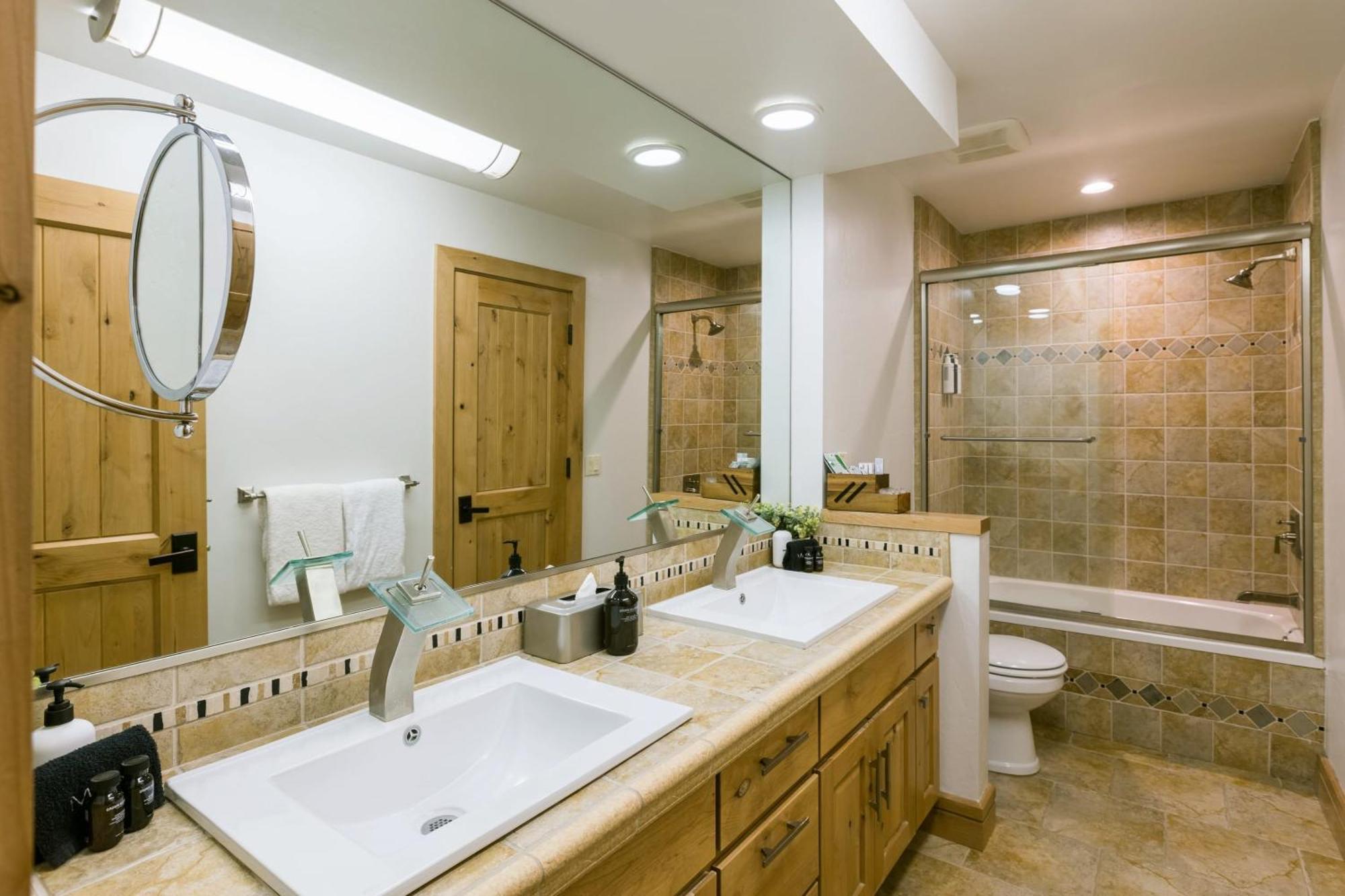 Coyote Moon By Avantstay Cabin Wsauna Mins From Dt Truckee Northstar Luaran gambar