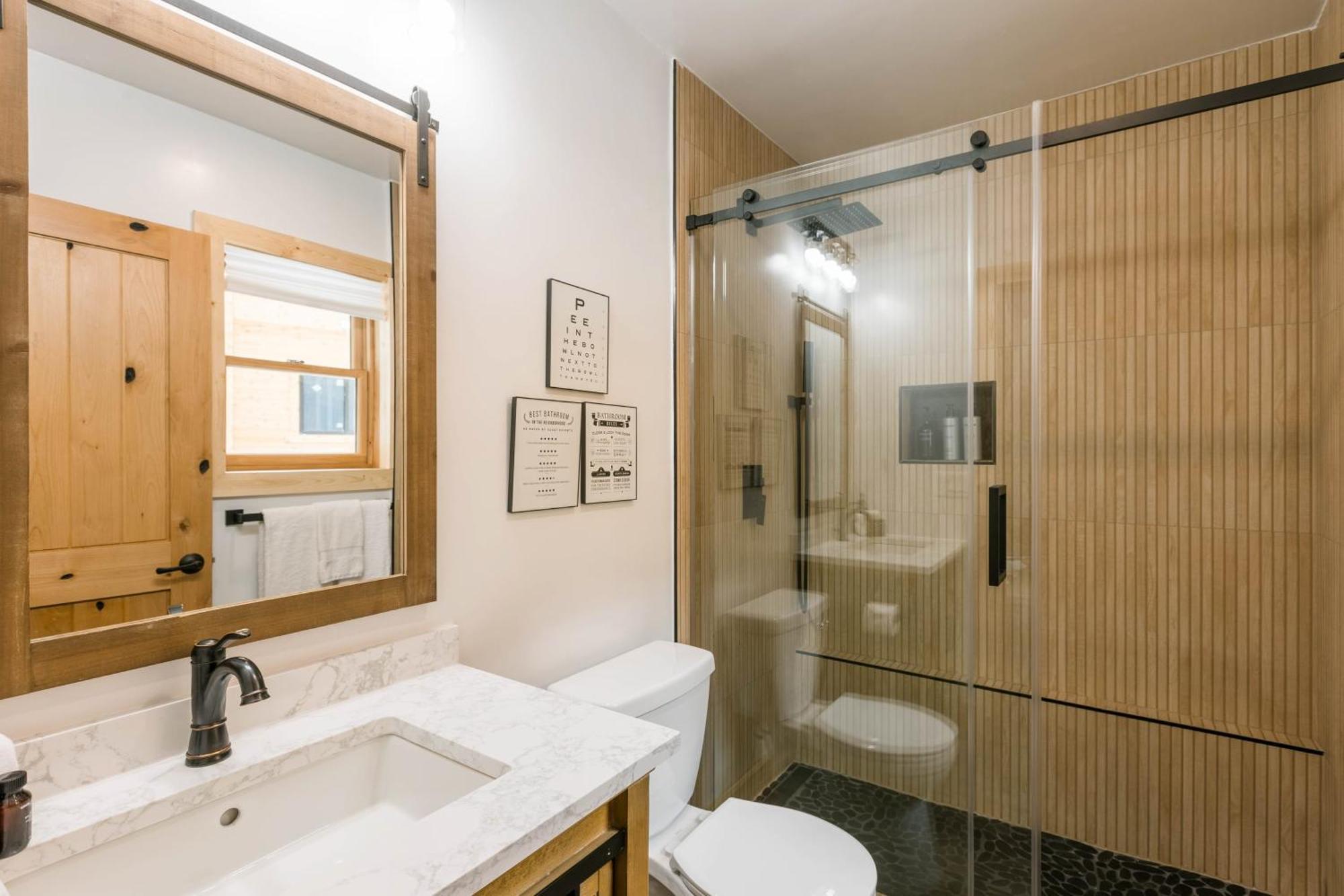 Coyote Moon By Avantstay Cabin Wsauna Mins From Dt Truckee Northstar Luaran gambar
